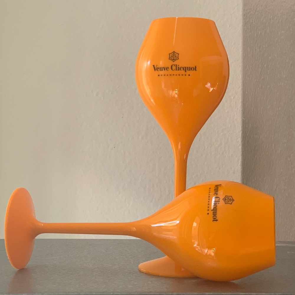 Veuve Clicquot Champagne Flutes Glasses